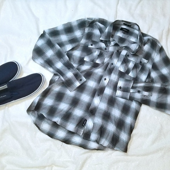 AmBig Men's Button-down Collared Plaid Shirt NWOT - Picture 2 of 6